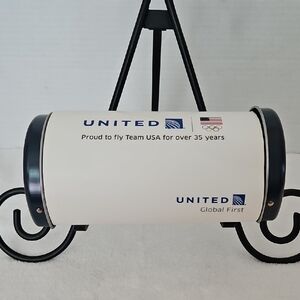 United Airlines Olympic Team USA Official Travel Amenity Cosmetic Metal Case
